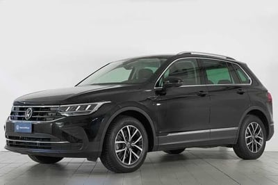 Volkswagen Tiguan 2.0 tdi Life 150cv dsg del 2023 usata a Lipomo