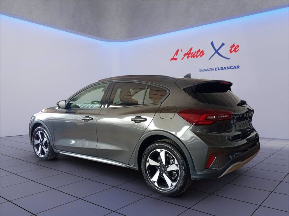 Ford Focus Station Wagon nuova a Milano (12)