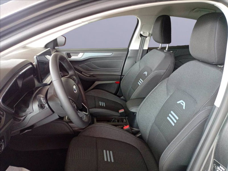 Ford Focus Station Wagon nuova a Milano (6)