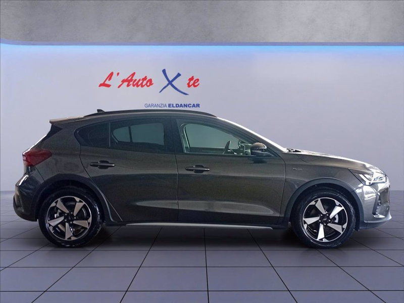 Ford Focus Station Wagon nuova a Milano (7)