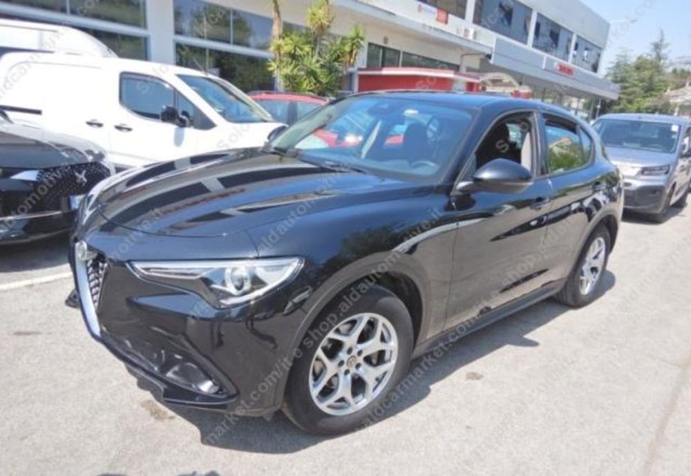Alfa Romeo Stelvio usata a Lecce