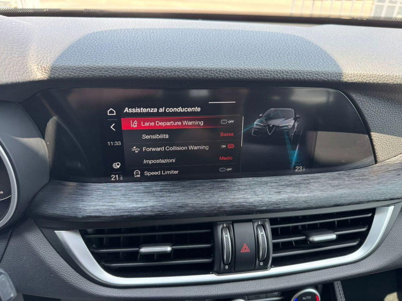 Alfa Romeo Stelvio usata a Lecce (13)