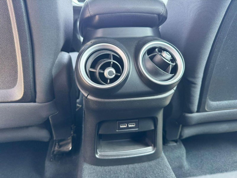 Alfa Romeo Stelvio usata a Lecce (14)