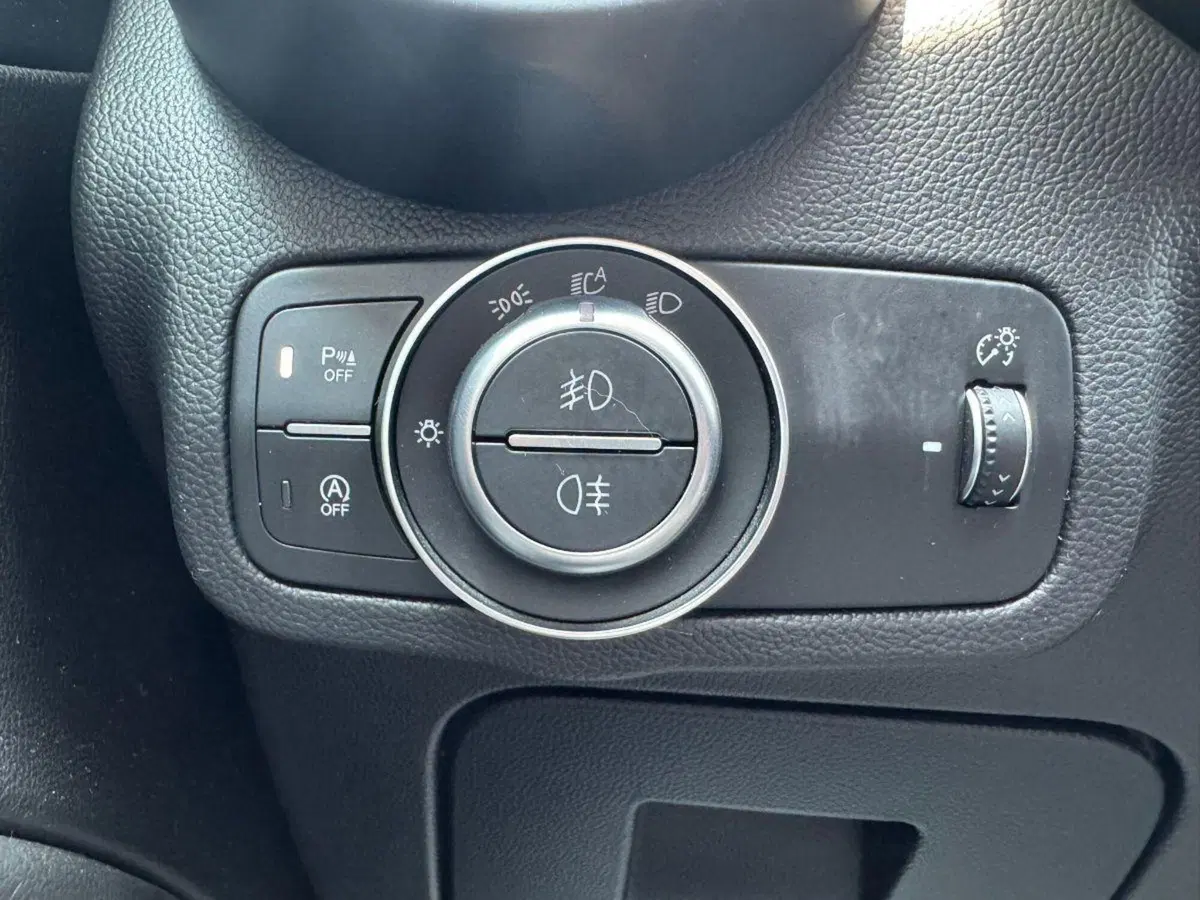 Alfa Romeo Stelvio usata a Lecce (17)