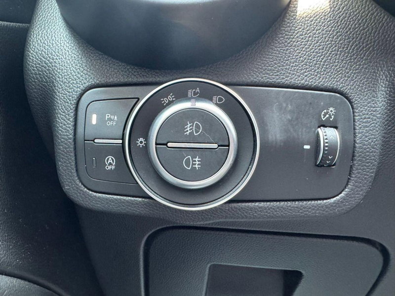 Alfa Romeo Stelvio usata a Lecce (17)