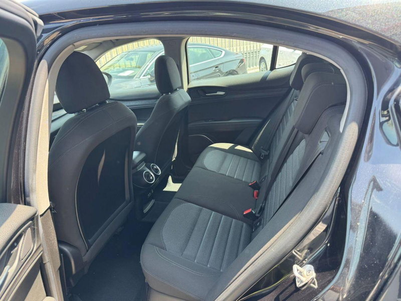 Alfa Romeo Stelvio usata a Lecce (19)