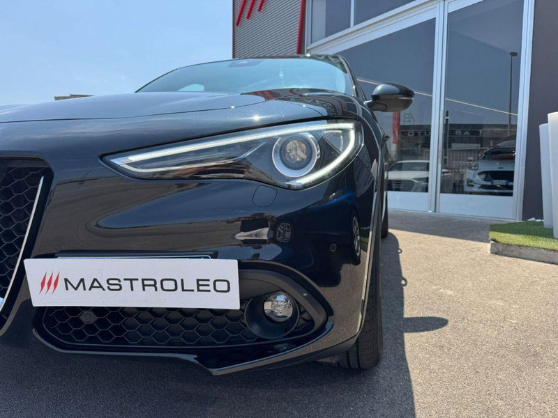 Alfa Romeo Stelvio usata a Lecce (9)