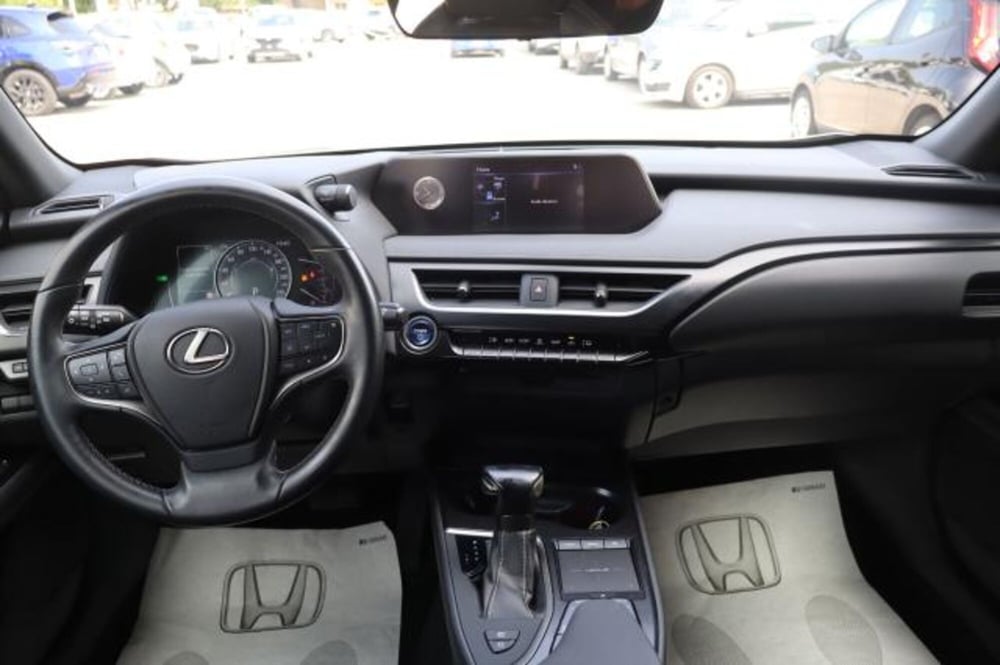 Lexus UX usata a Gorizia (15)