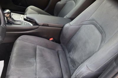 Lexus UX Hybrid 4WD Premium del 2020 usata a Staranzano