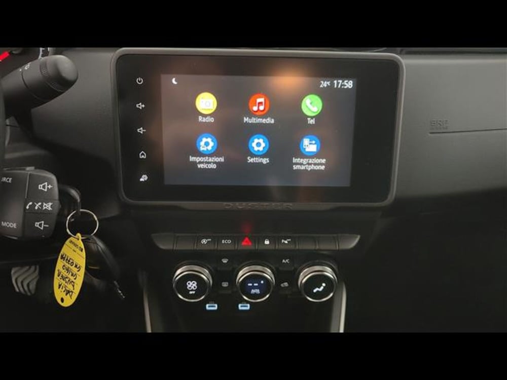 Dacia Duster usata a Milano (13)