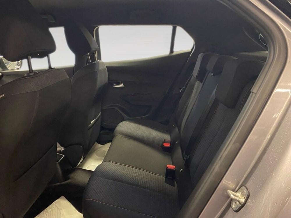 Peugeot 2008 nuova a Torino (8)