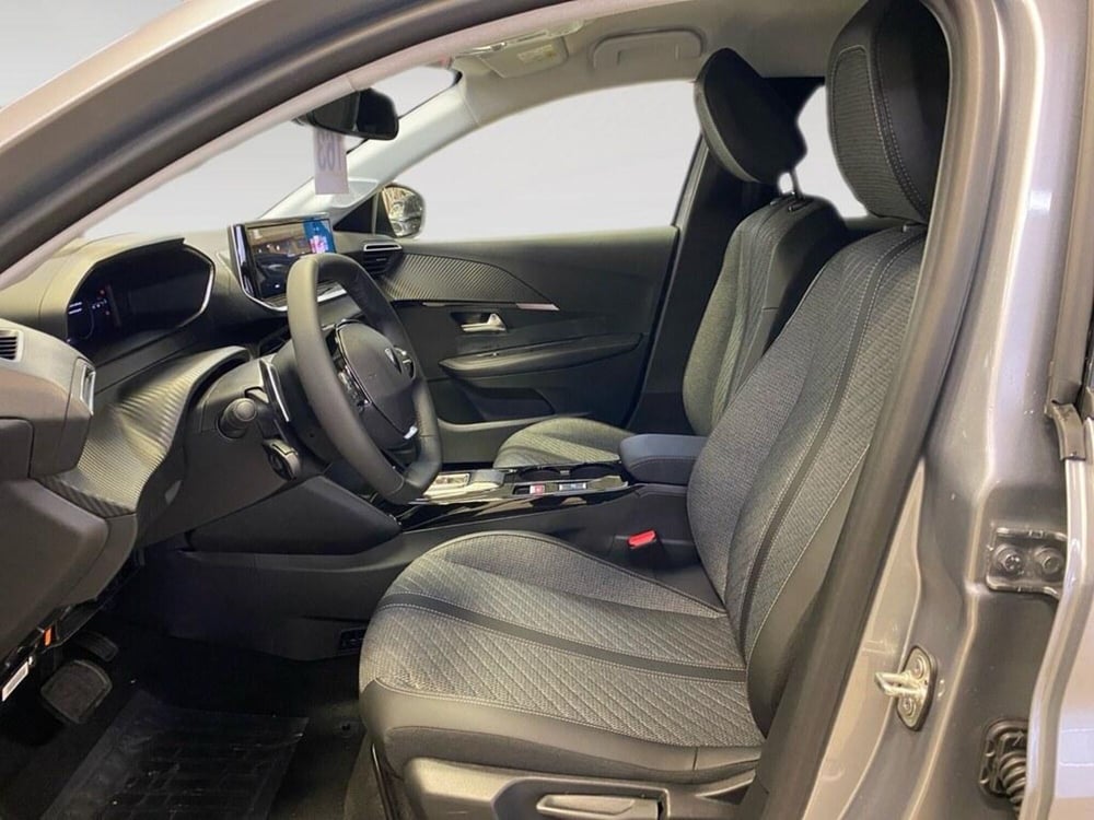 Peugeot 208 nuova a Torino (7)