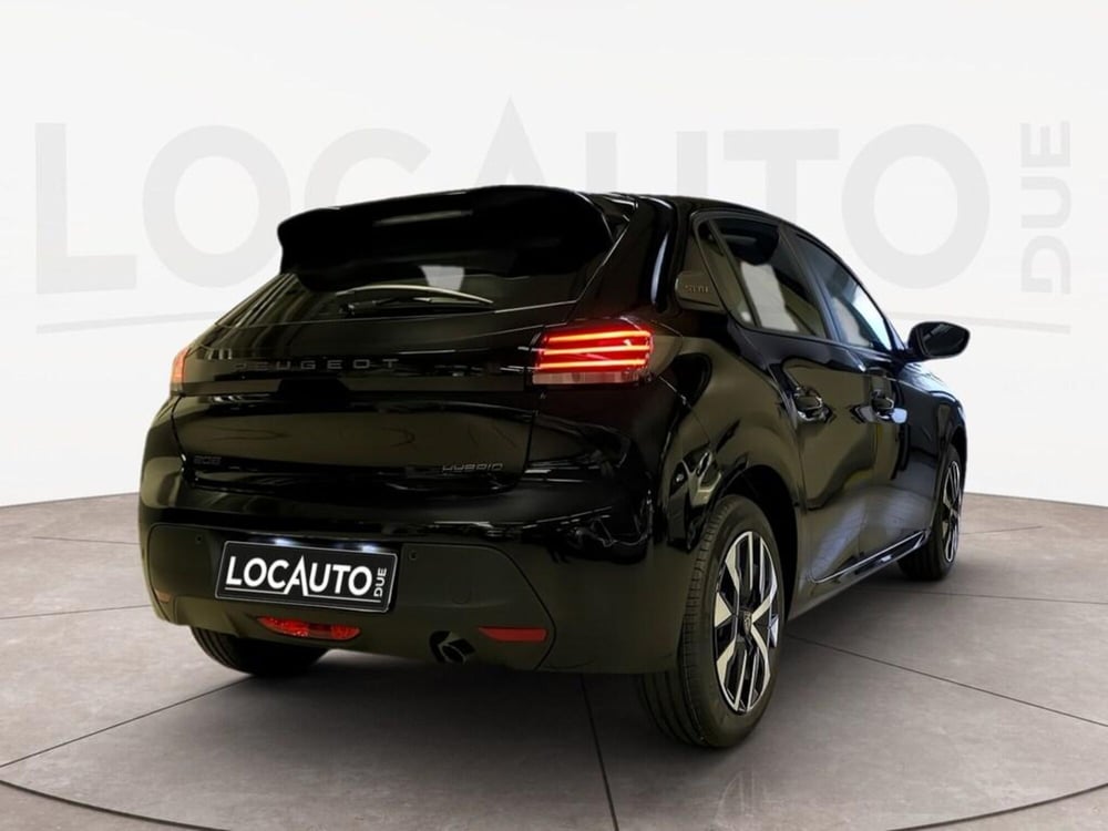 Peugeot 208 nuova a Torino (4)