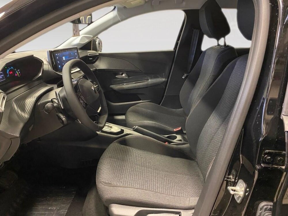 Peugeot 208 nuova a Torino (7)