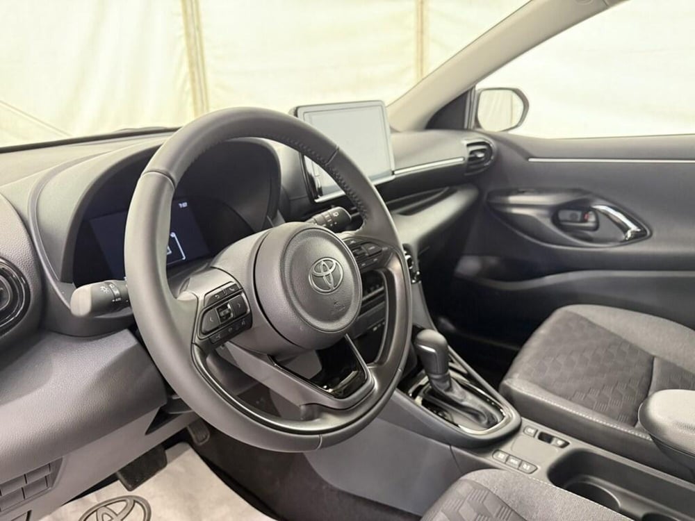 Toyota Yaris Cross nuova a Monza e Brianza (11)