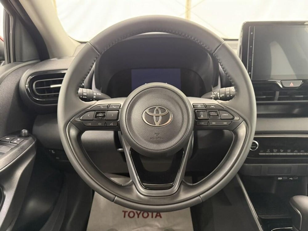 Toyota Yaris Cross nuova a Monza e Brianza (7)