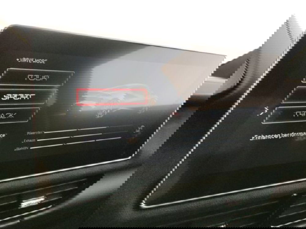 Lotus Emira nuova a Modena (17)