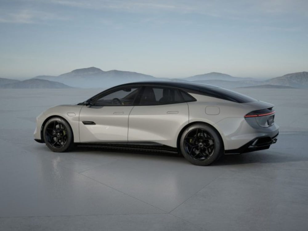 Lotus Emeya nuova a Modena (10)