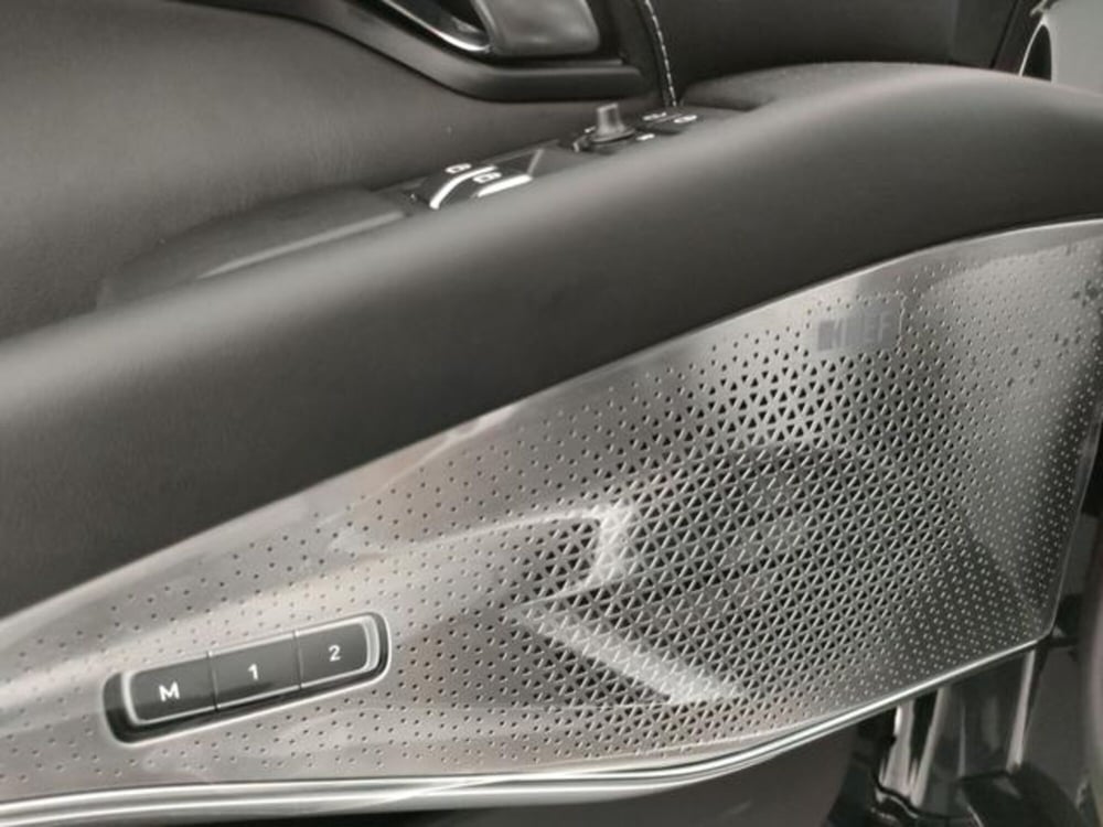 Lotus Emira nuova a Modena (13)