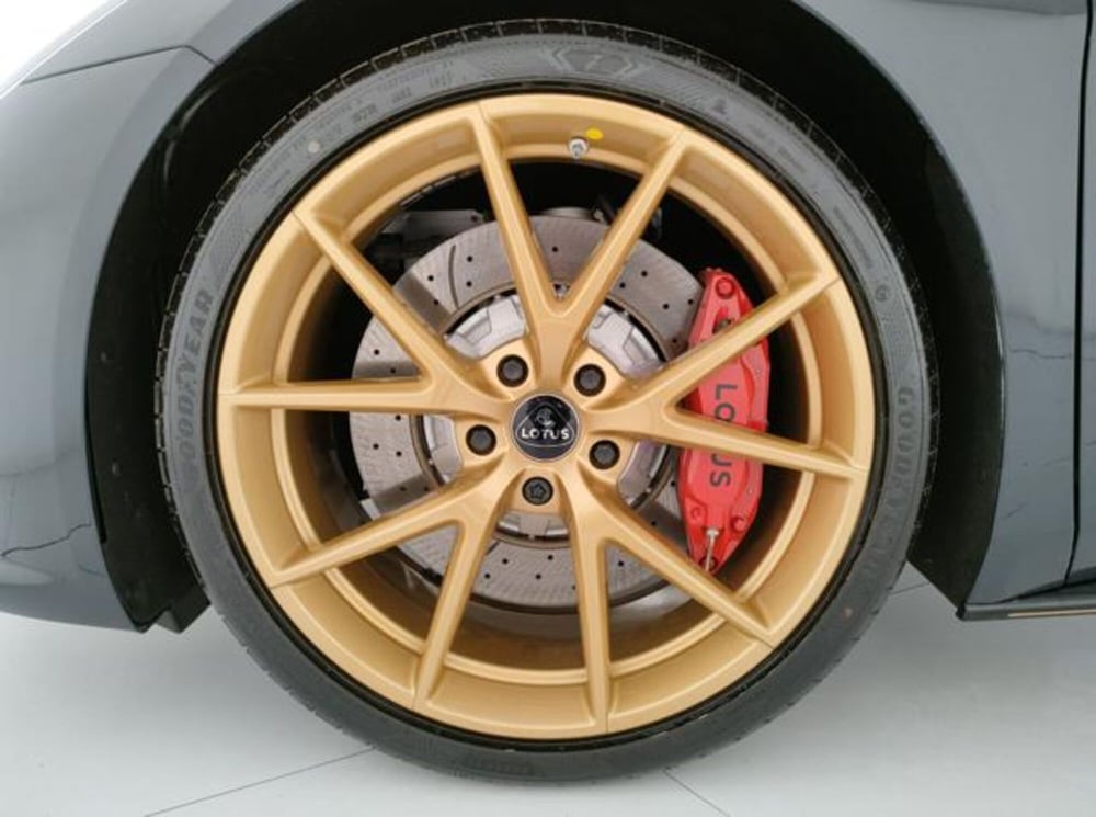 Lotus Emira nuova a Modena (8)