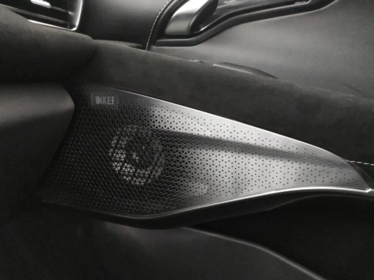 Lotus Emira nuova a Modena (17)