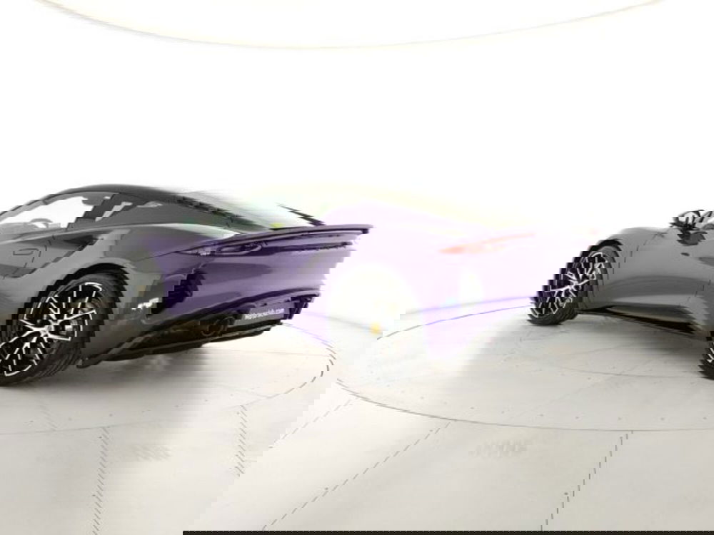 Lotus Emira nuova a Modena (3)