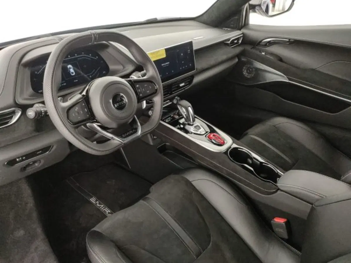 Lotus Emira nuova a Modena (7)
