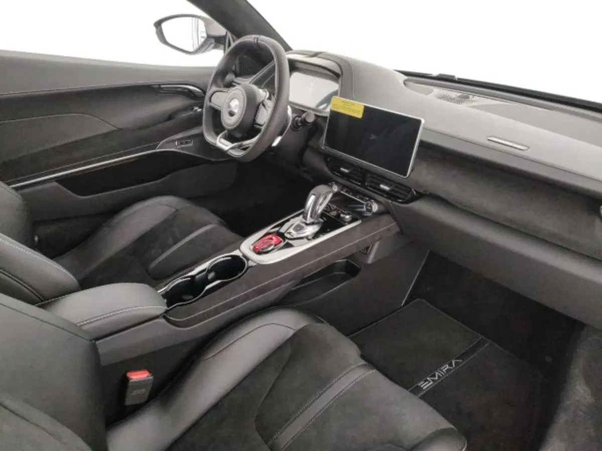 Lotus Emira nuova a Modena (8)