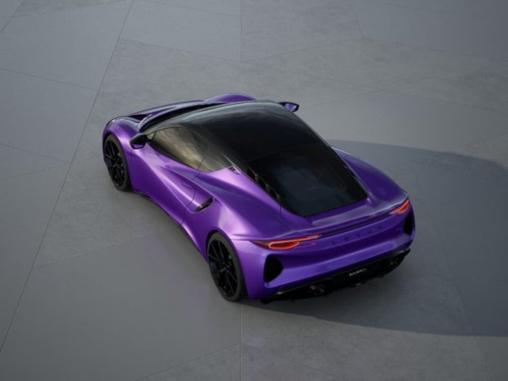 Lotus Emira nuova a Modena (4)