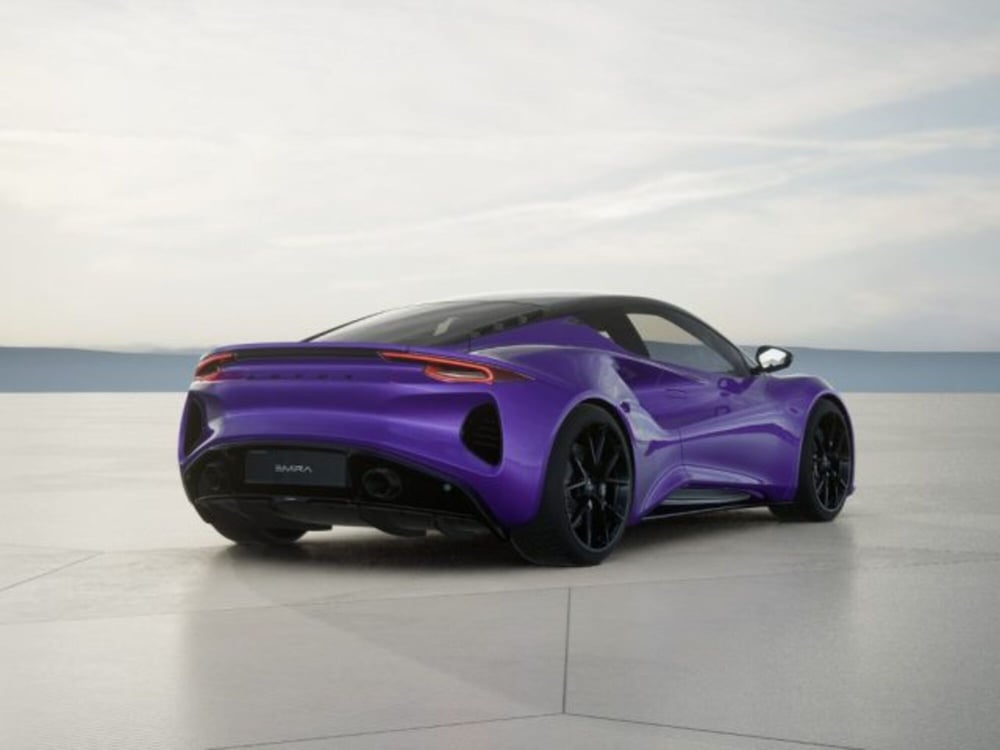 Lotus Emira nuova a Modena (7)
