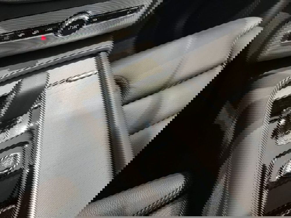 Volvo XC90 nuova a Modena (17)