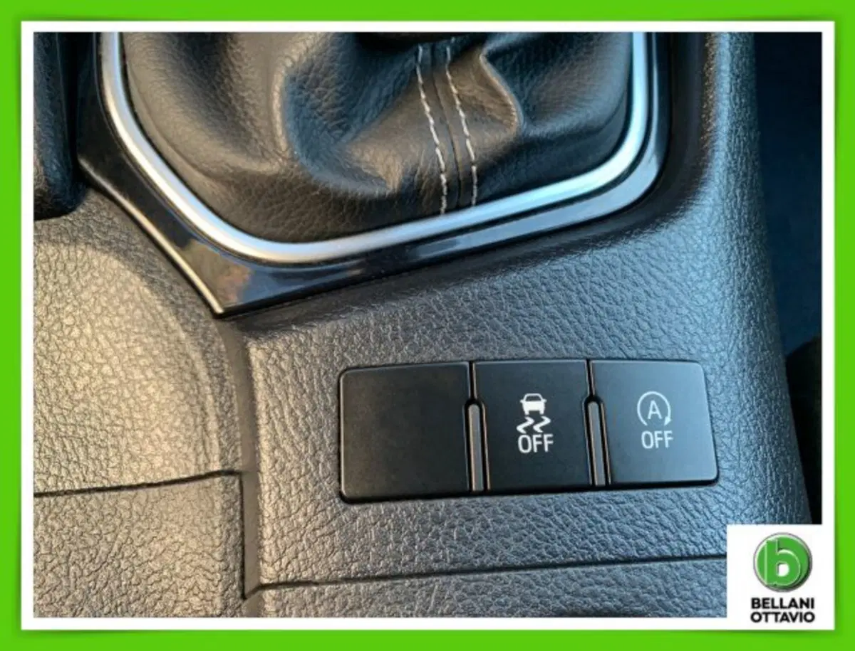 Toyota Auris Station Wagon usata a Belluno (11)