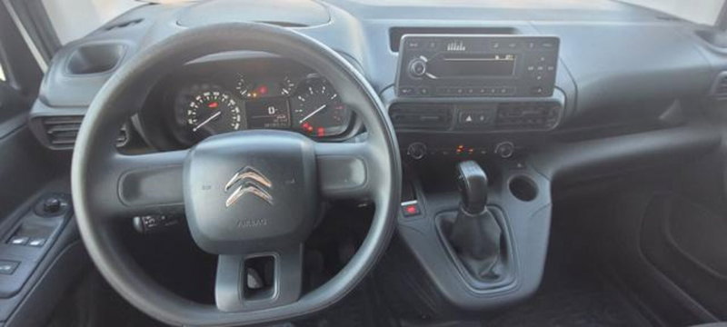 Citroen Berlingo usata a Napoli (10)