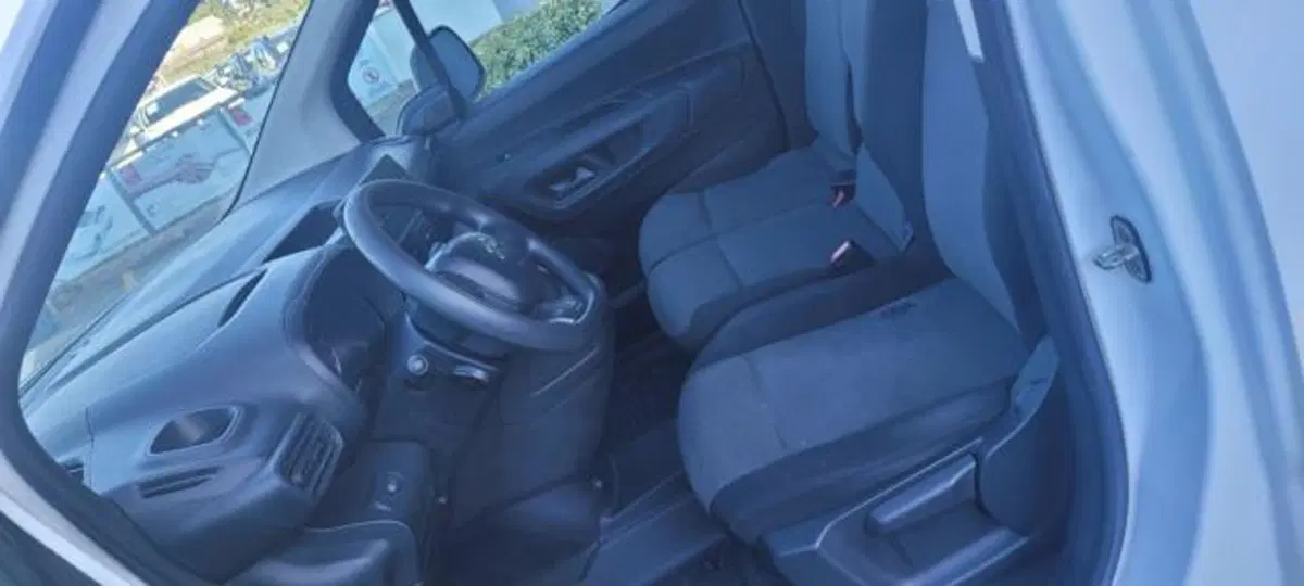 Citroen Berlingo usata a Napoli (7)