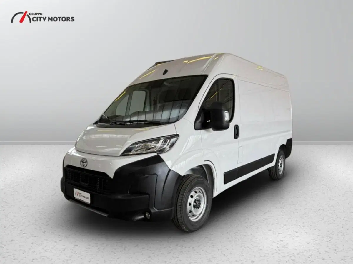 Toyota Proace Max Furgone nuova a Monza e Brianza