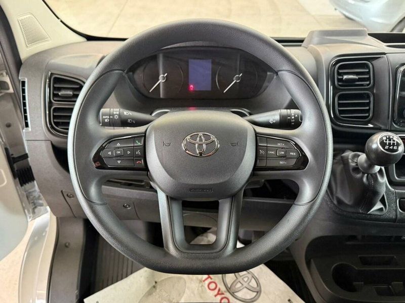 Toyota Proace Max Furgone nuova a Monza e Brianza (6)