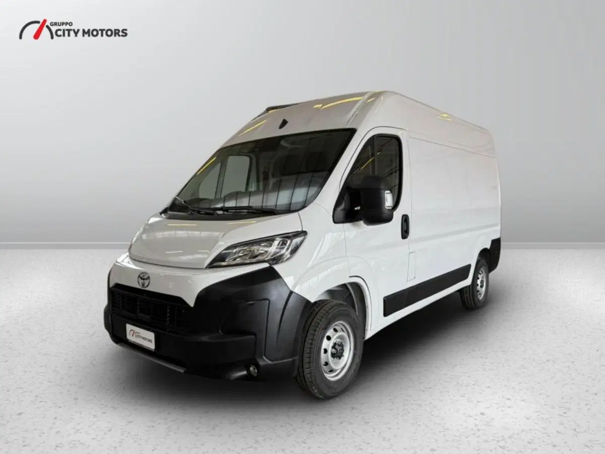 Toyota Proace Max Furgone nuova a Monza e Brianza