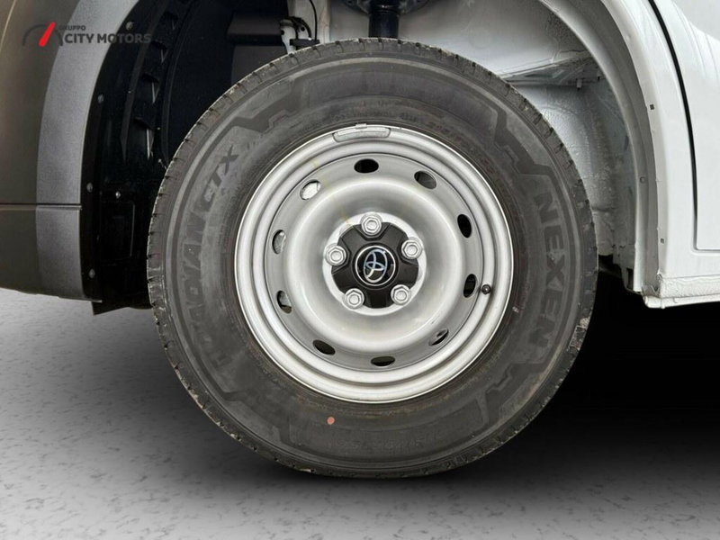 Toyota Proace Max Furgone nuova a Monza e Brianza (14)