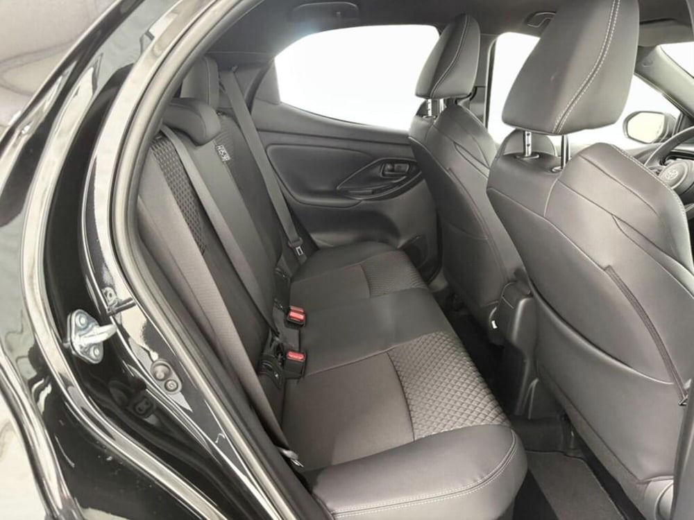 Toyota Yaris Cross nuova a Monza e Brianza (10)