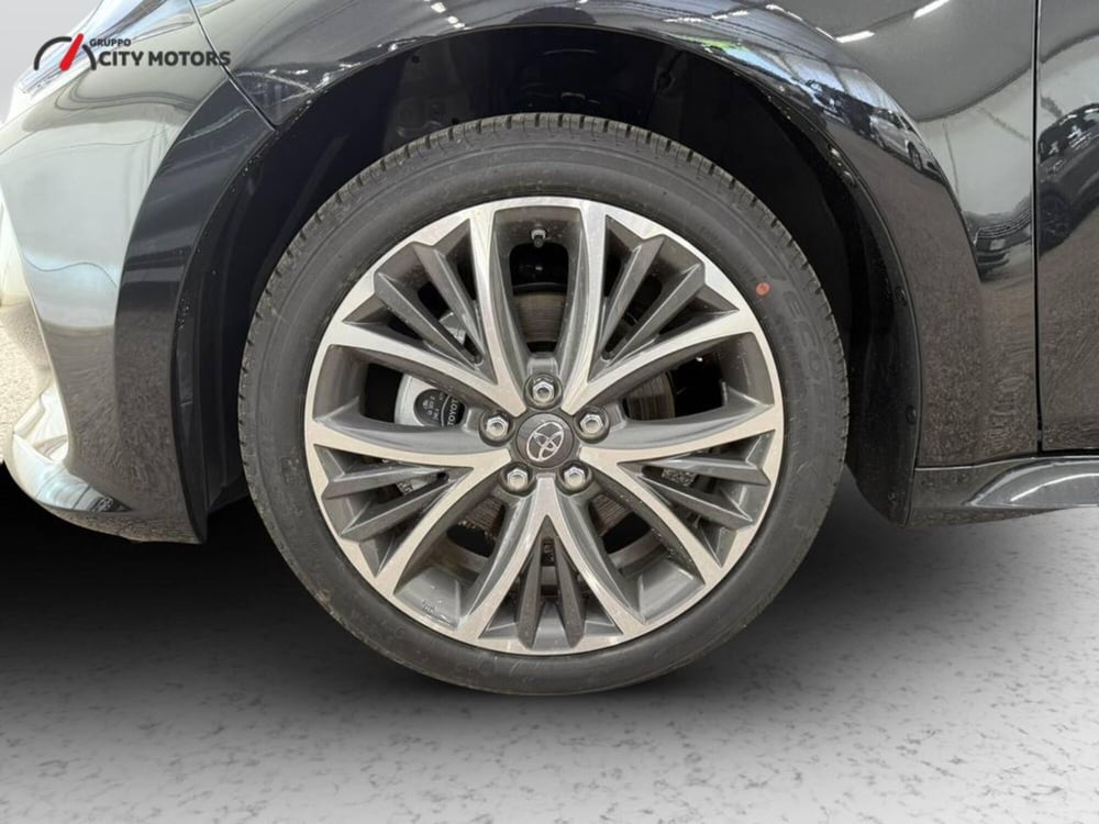 Toyota Yaris Cross nuova a Monza e Brianza (15)