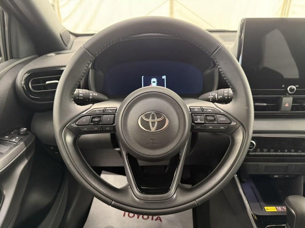 Toyota Yaris Cross nuova a Monza e Brianza (7)