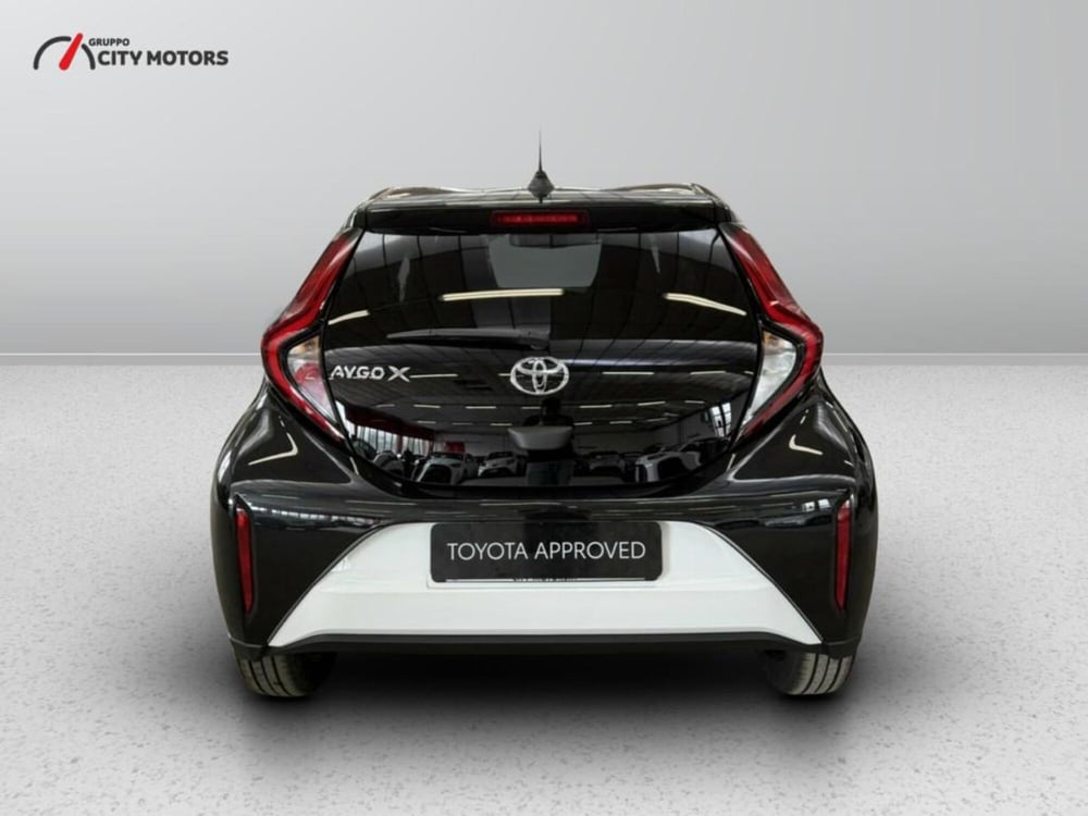 Toyota Aygo X nuova a Monza e Brianza (5)