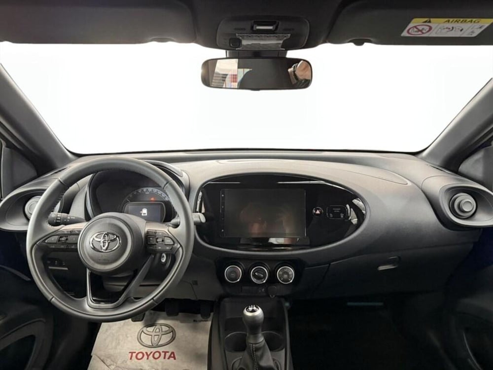 Toyota Aygo X nuova a Monza e Brianza (8)