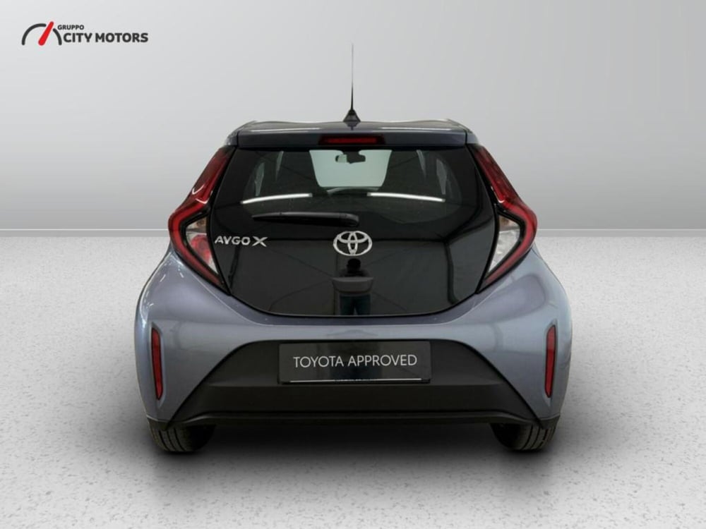 Toyota Aygo X nuova a Monza e Brianza (5)