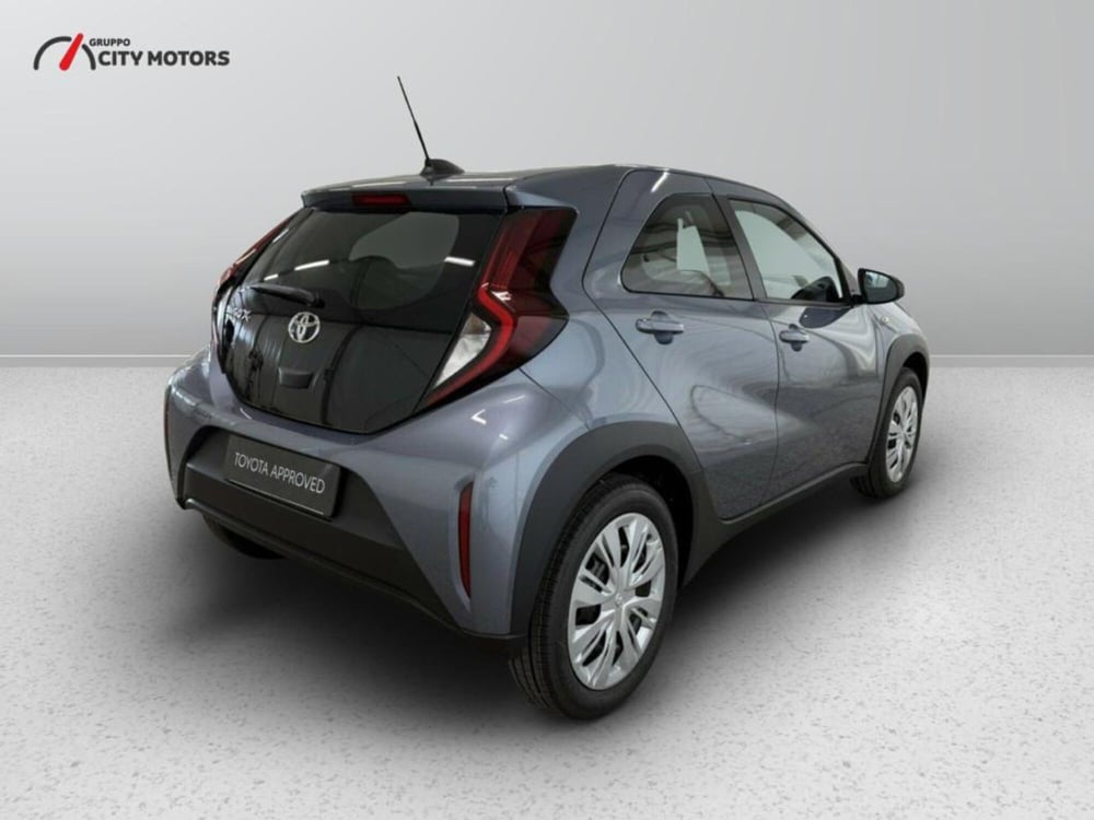 Toyota Aygo X nuova a Monza e Brianza (6)