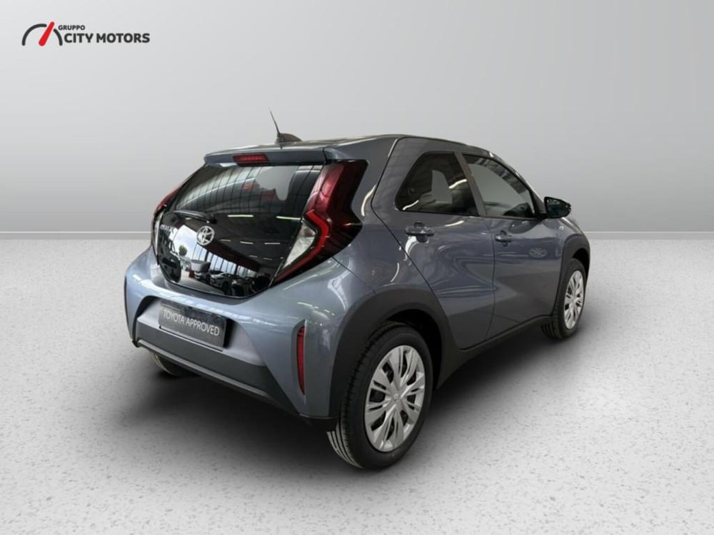 Toyota Aygo X nuova a Monza e Brianza (6)