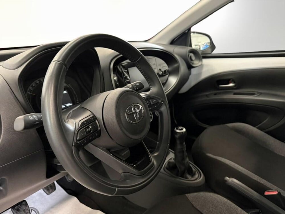 Toyota Aygo X nuova a Monza e Brianza (11)