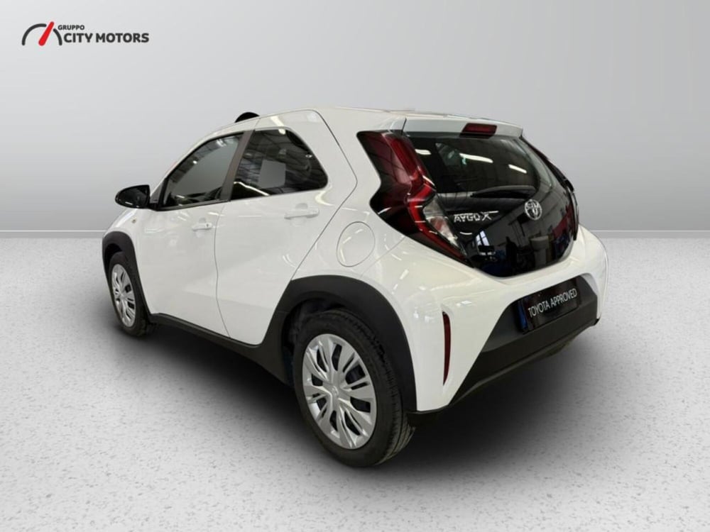 Toyota Aygo X nuova a Monza e Brianza (4)