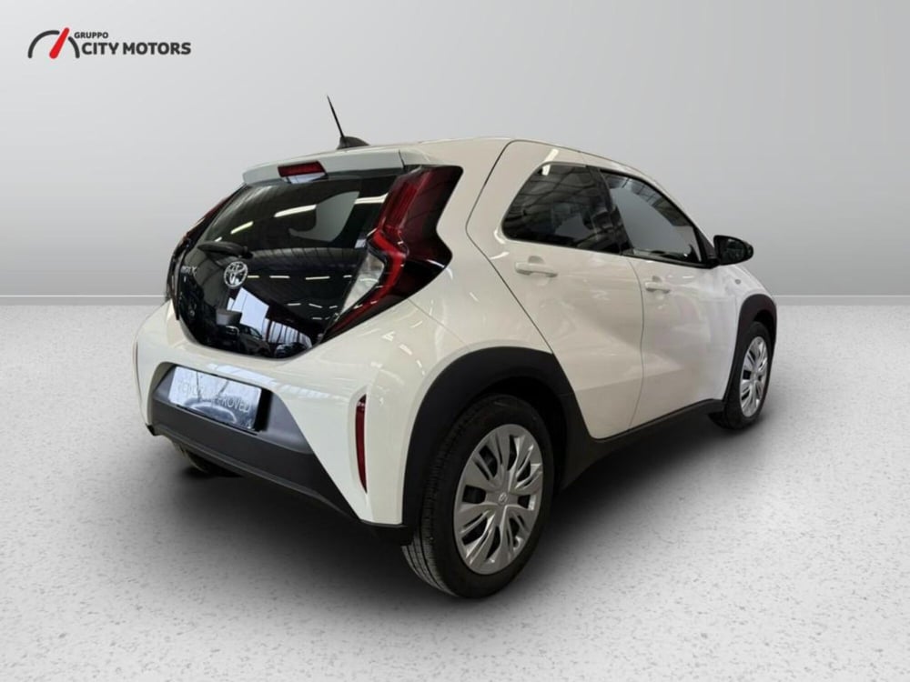 Toyota Aygo X nuova a Monza e Brianza (6)