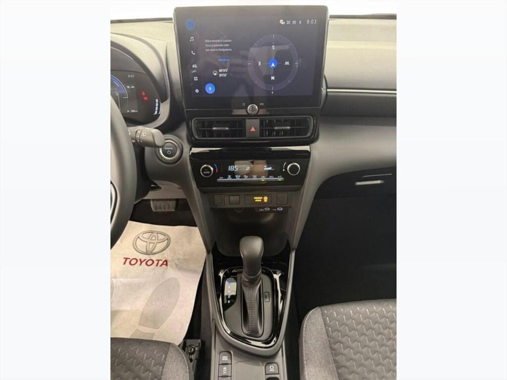 Toyota Yaris Cross nuova a Monza e Brianza (12)